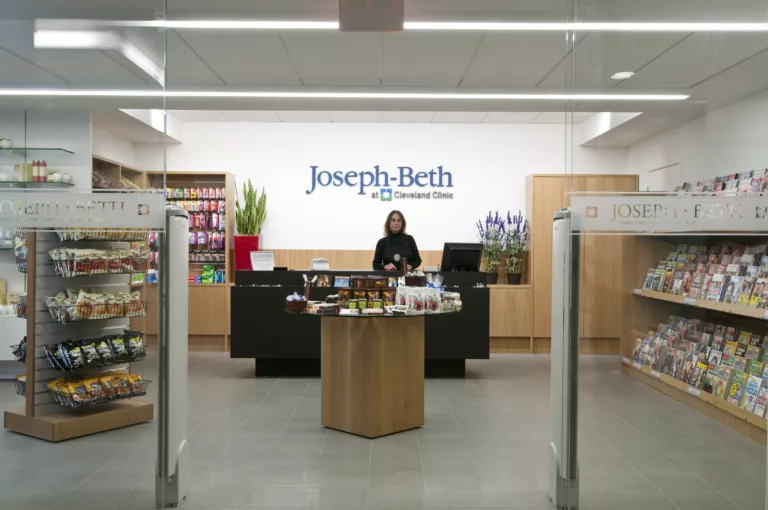 Joseph-Beth Bookstore Open at Cleveland Clinic