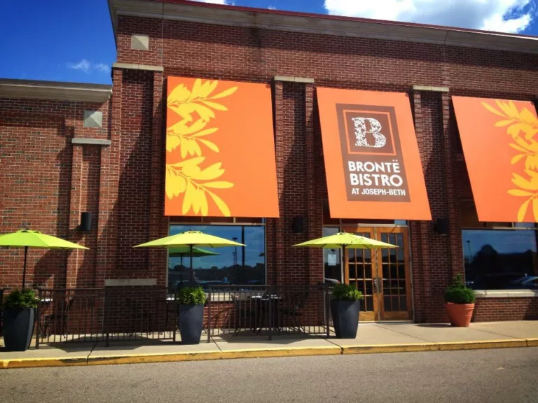 RW Bistro Exterior